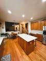 11 Johns - Photo 26