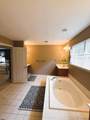 11 Johns - Photo 39