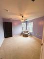 11 Johns - Photo 44