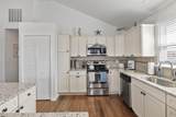 1527 Bay - Photo 10