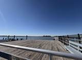 930 Bay - Photo 40