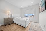 208 Surrey - Photo 17