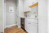 208 Surrey - Photo 10