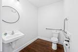 24 Washington - Photo 16