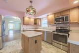 33 Knollwood - Photo 8