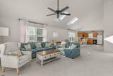 413 Beach Ave W - Photo 15