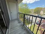 81 Colonial - Photo 3