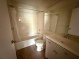 81 Colonial - Photo 8