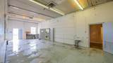2431 Fairmount Ave - Photo 8