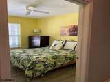 31 Farrah - Photo 26