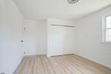54 Shirley - Photo 17