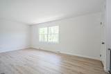 54 Shirley - Photo 6
