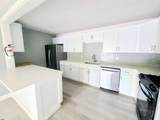 156 Sussex - Photo 4