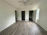 172 Colonial - Photo 13
