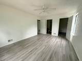 172 Colonial - Photo 14