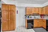 814 Surrey - Photo 10