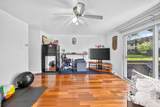 814 Surrey - Photo 18