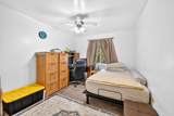 814 Surrey - Photo 25