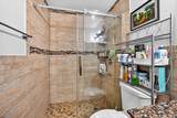 814 Surrey - Photo 35