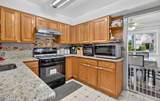 814 Surrey - Photo 9