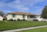 208 20TH - Photo 23