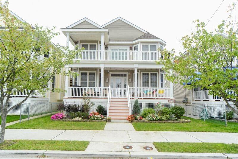 925 Bay Avenue - Photo 1