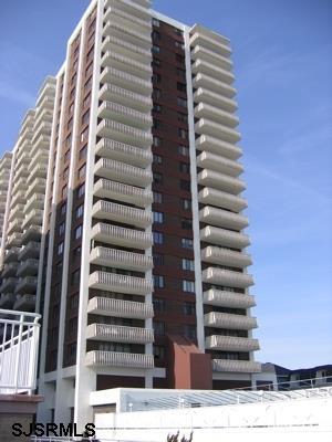 100 Berkley - Photo 1