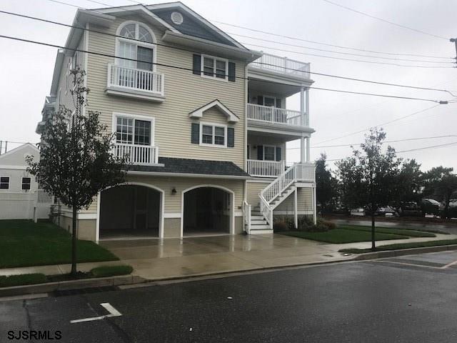 817 Coolidge Rd - Photo 1