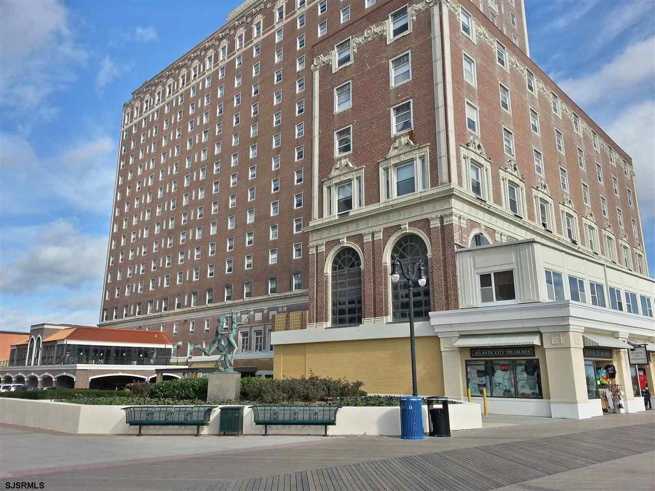 2721 Boardwalk - Photo 1