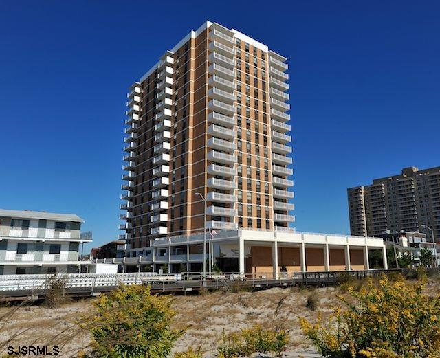 5200 Boardwalk - Photo 1