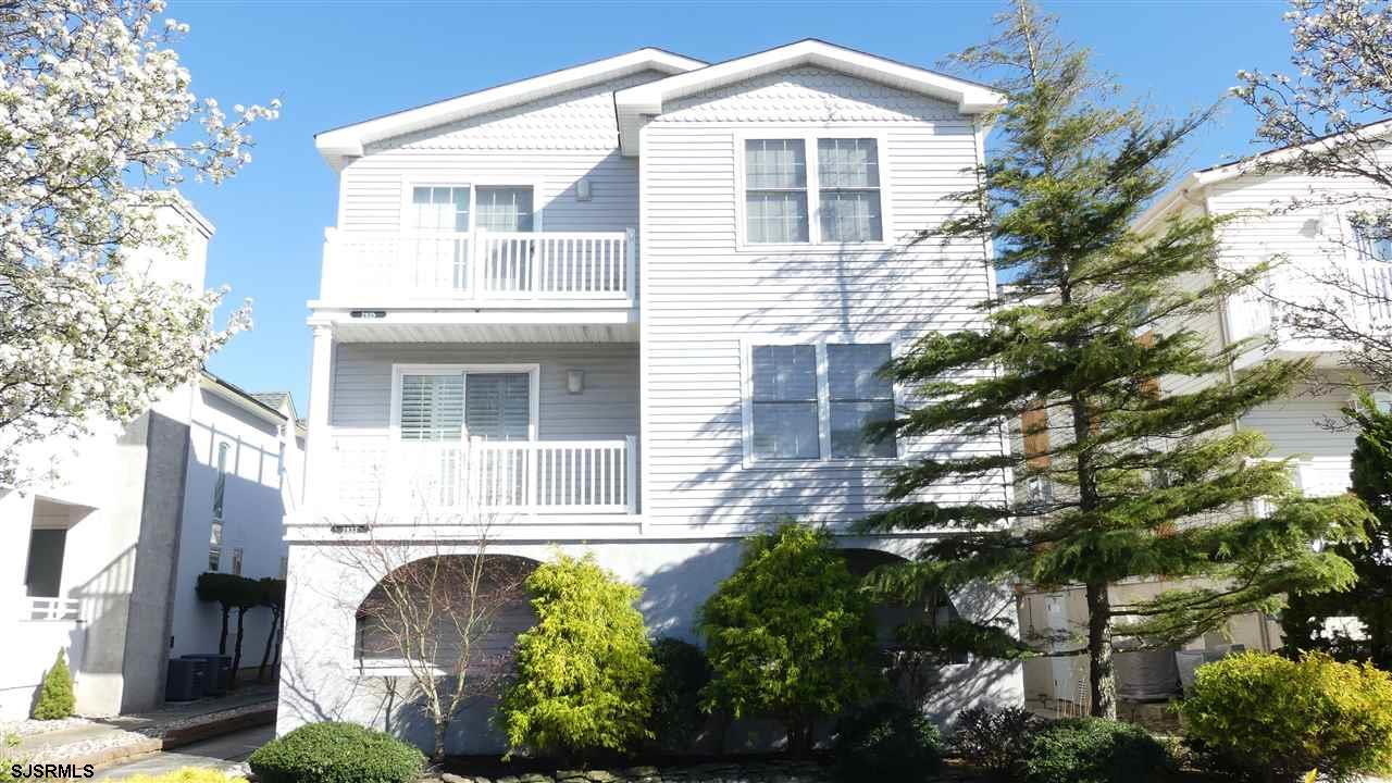 2833 Central - Photo 1