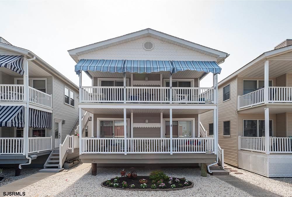 4537 West - Photo 1