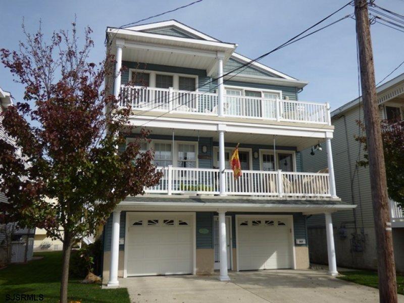 207 31st - Photo 1