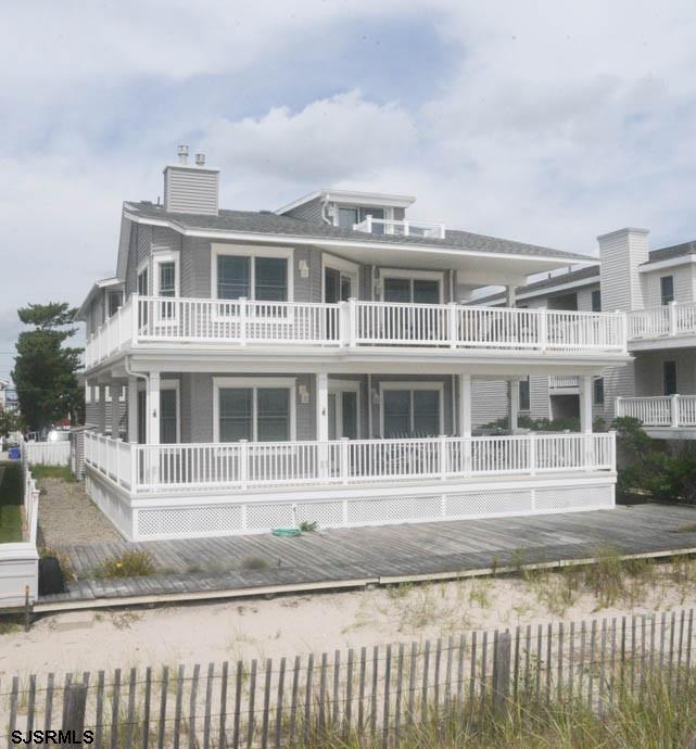 3418 Wesley Ave - Photo 1