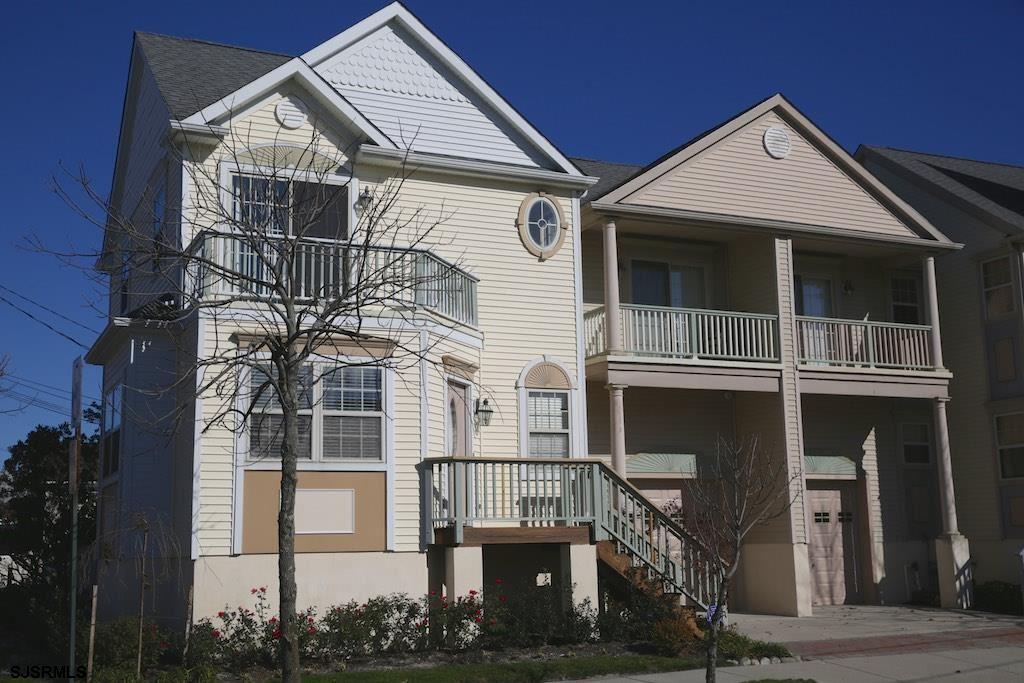129 Adams - Photo 1