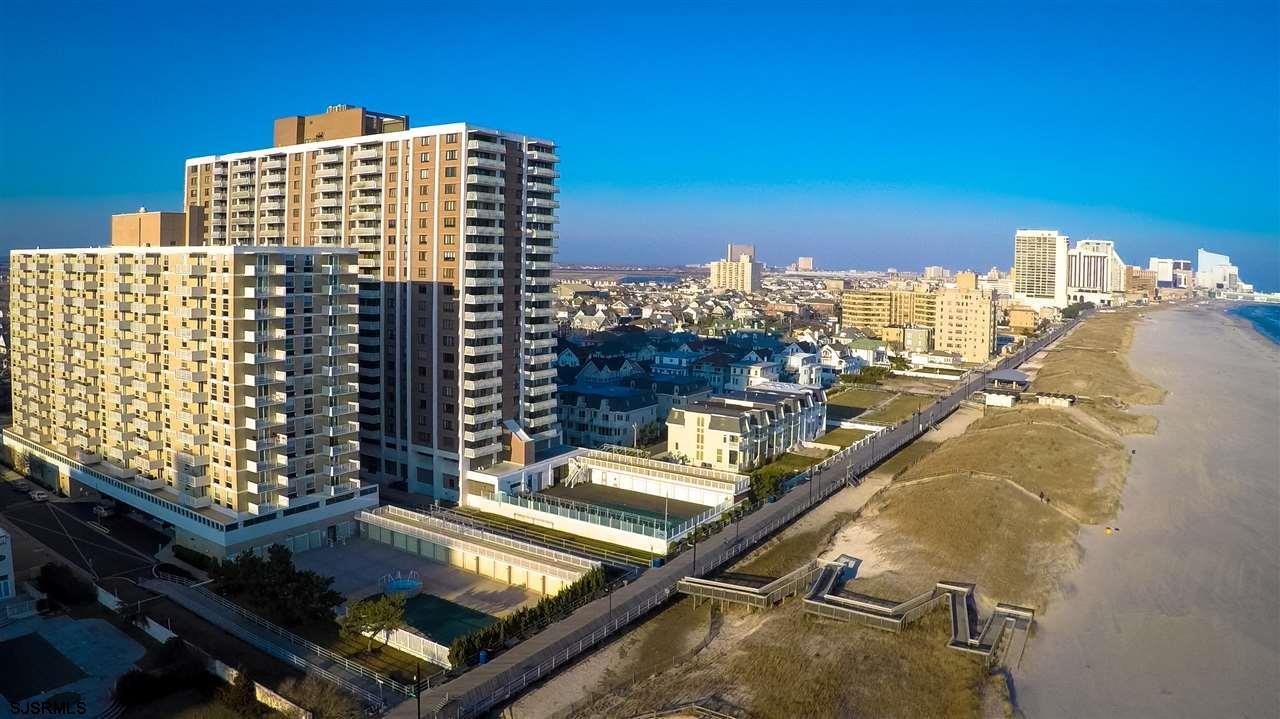 100 Berkley - Photo 1