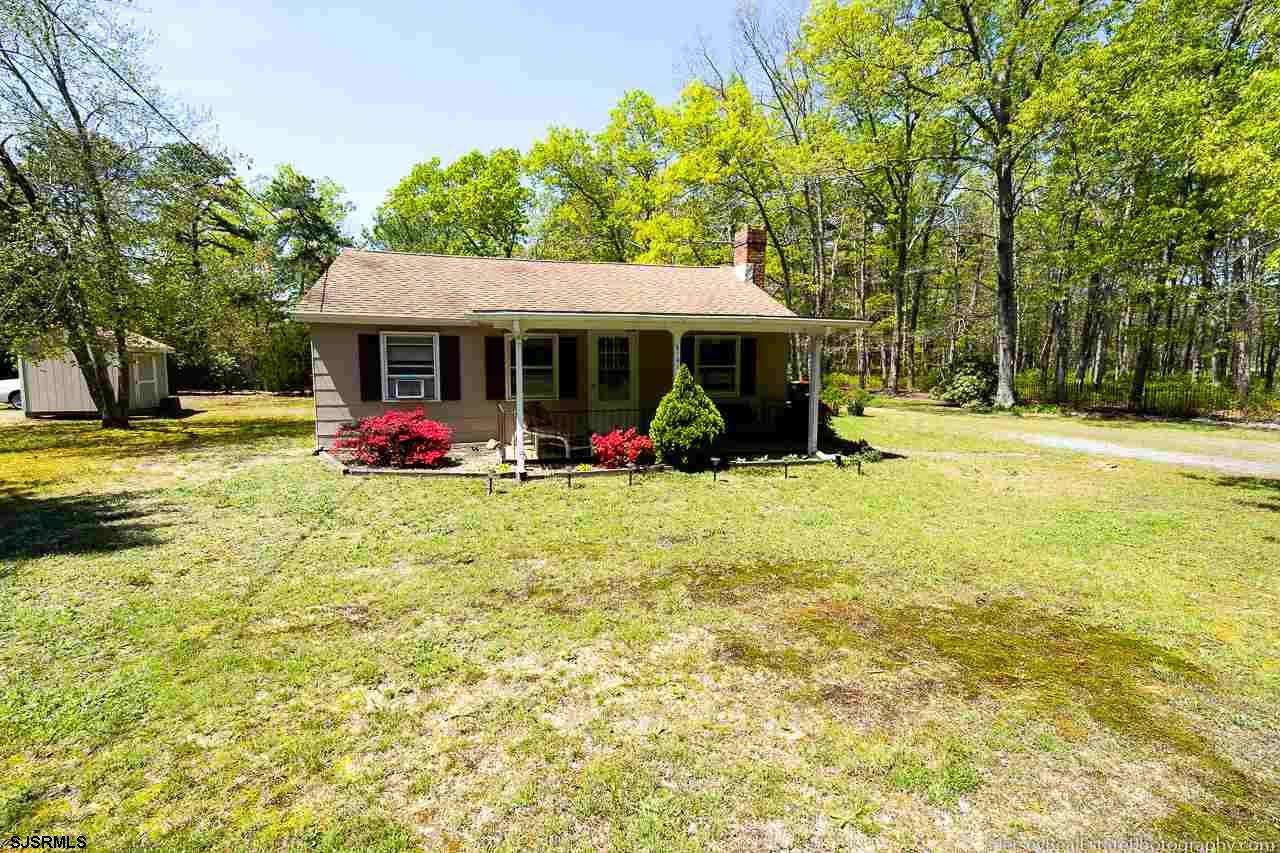 615 2nd Ave - Photo 1