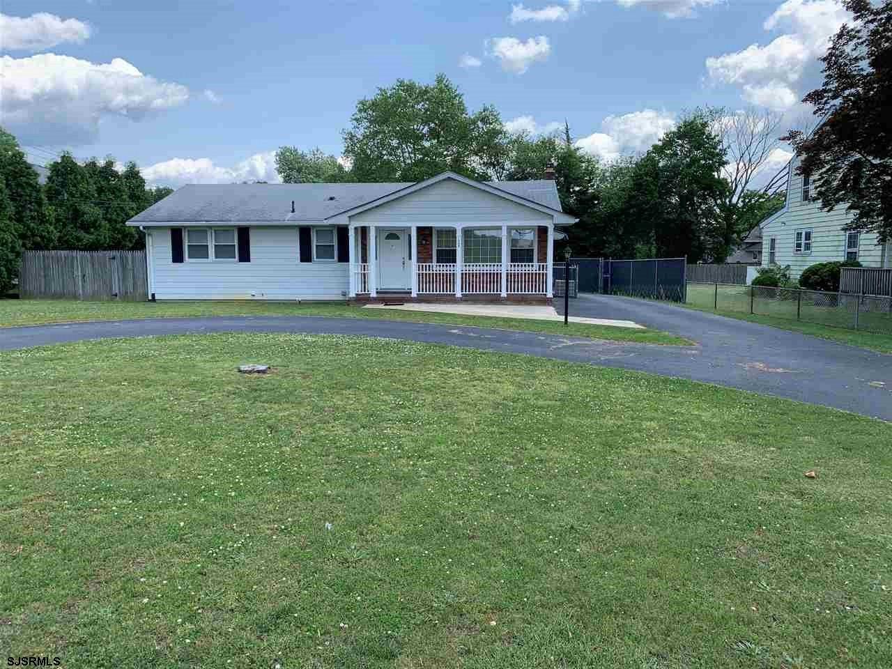 1345 Main Rd - Photo 1