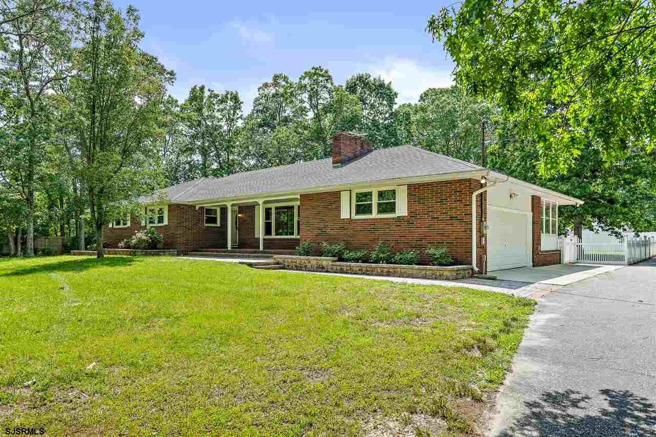 140 Perry - Photo 1