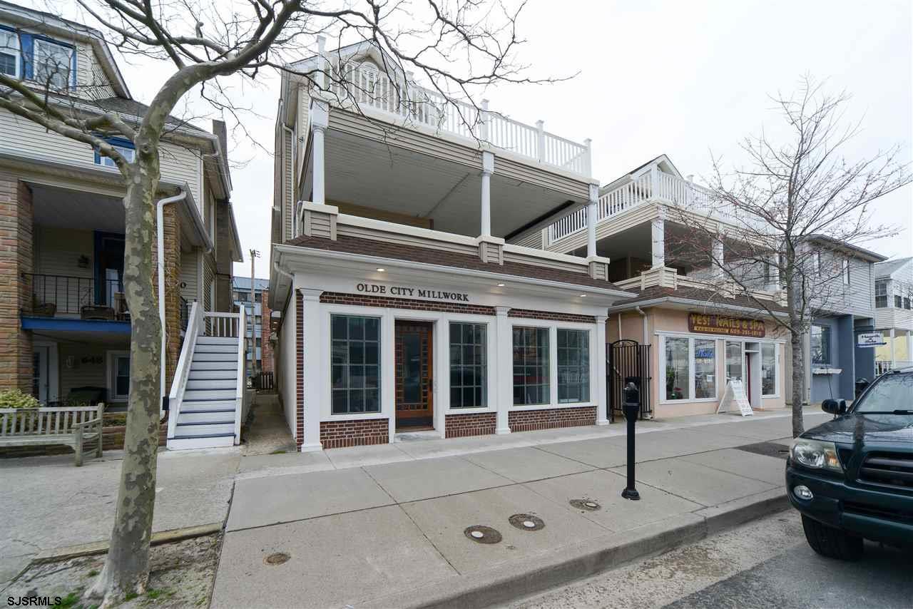 642 Asbury Avenue - Photo 1