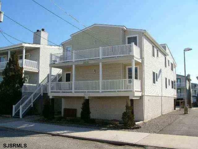 3929 Asbury Ave - Photo 1