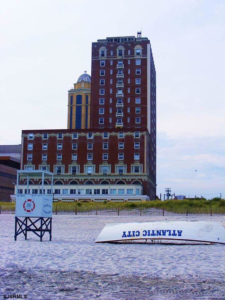2715 Boardwalk - Photo 1