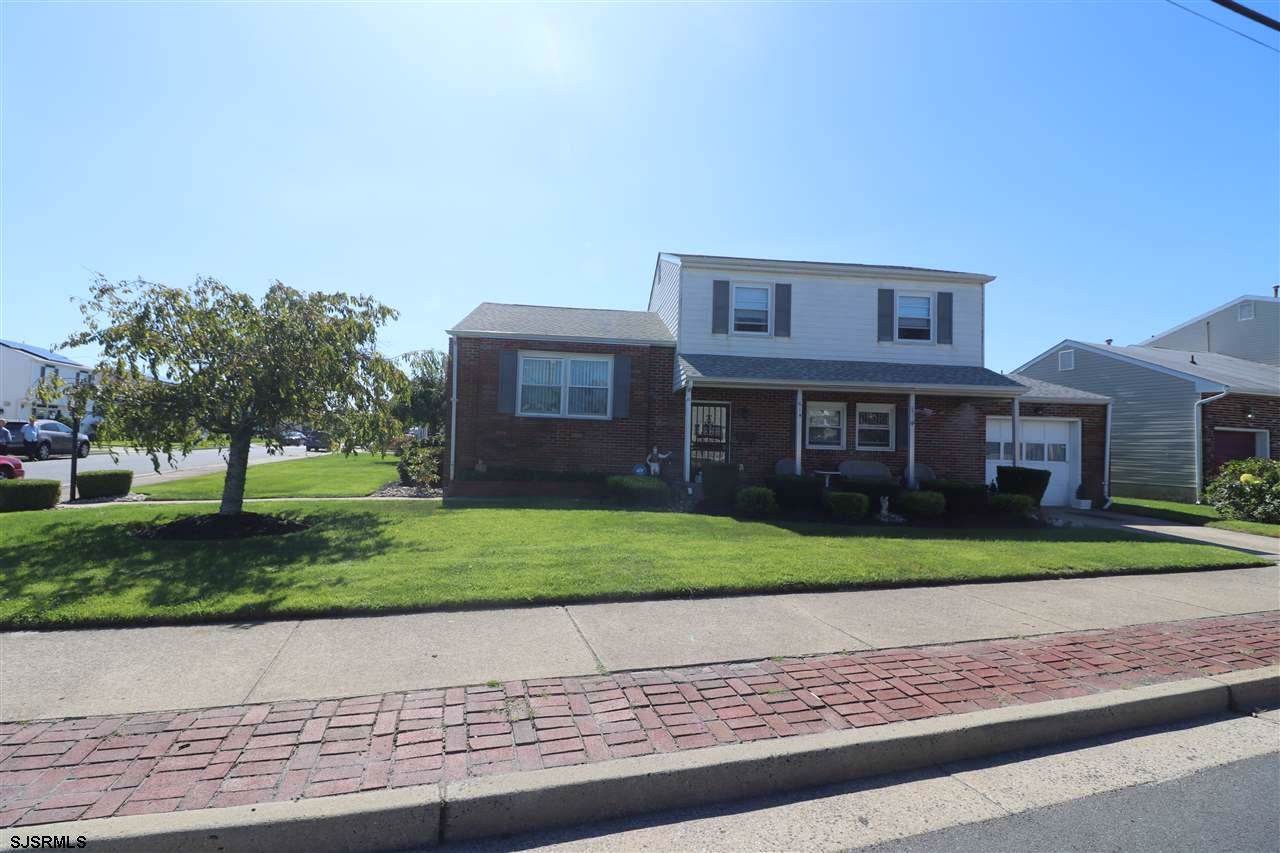 614 Surrey Ave - Photo 1