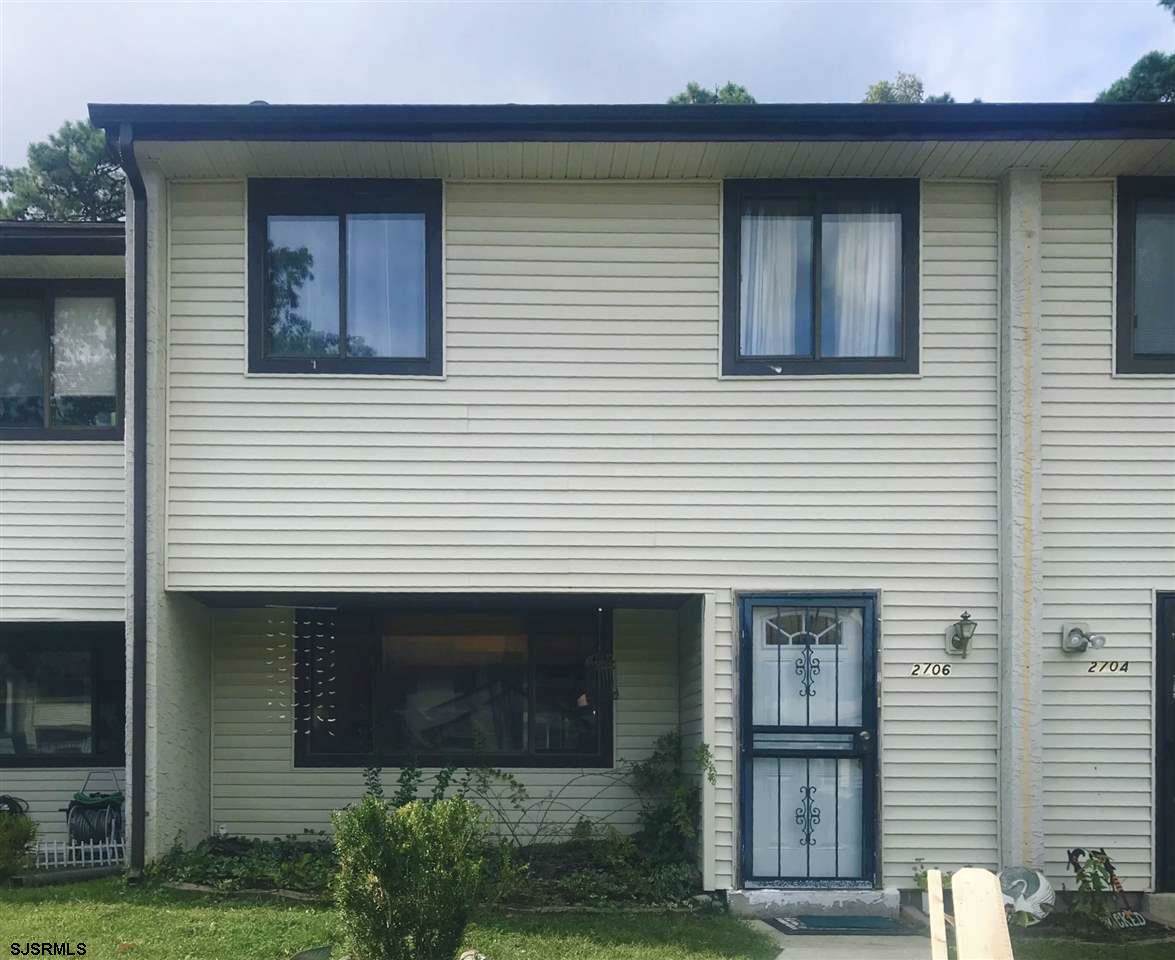 2706 Evergreen - Photo 1