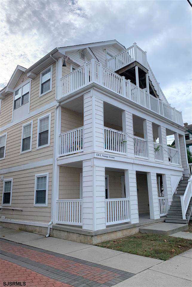 120 Youngs - Photo 1