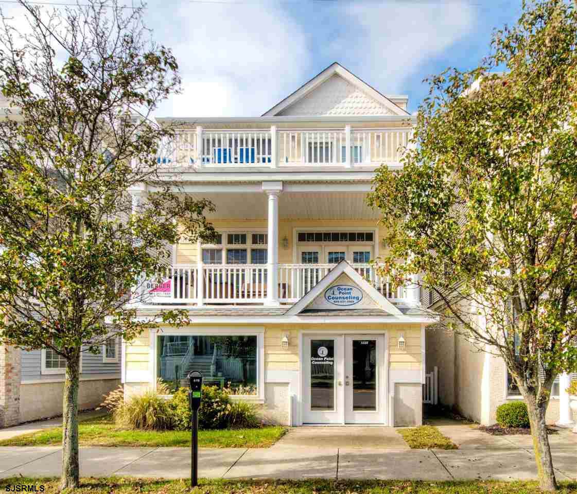 1228 Asbury, Unit B - Photo 1 1228 Asbury, Unit B - Photo 1