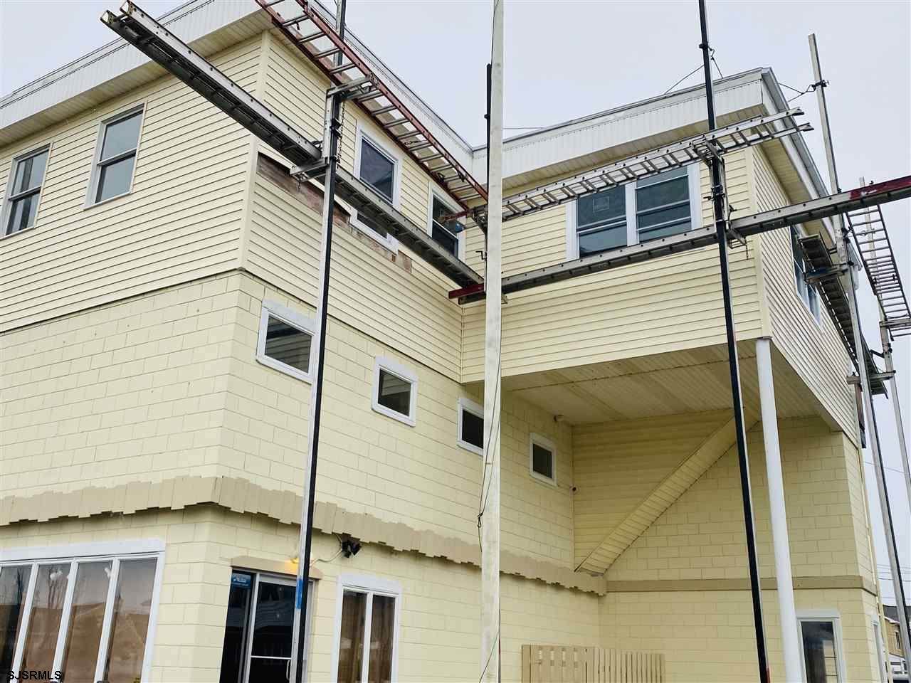 301 10th St S - Photo 1