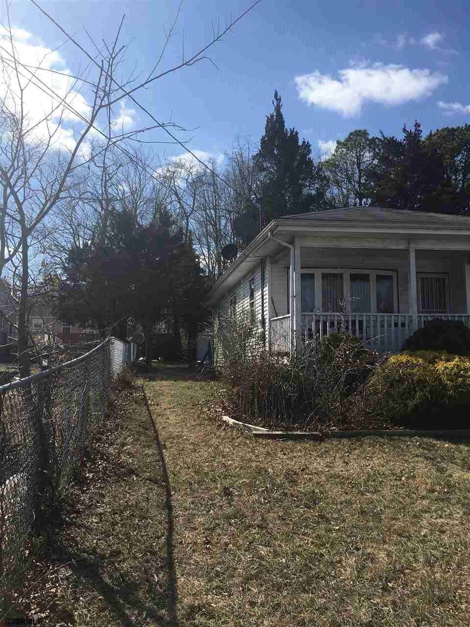 811 Woodland Ave - Photo 1