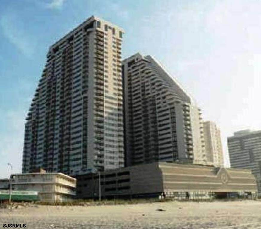 3101 Boardwalk - Photo 1