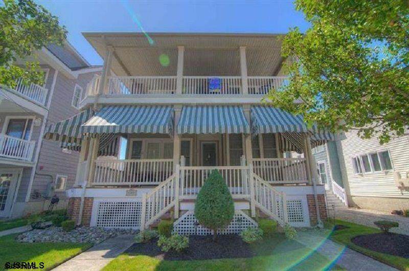 886 3rd - Photo 1